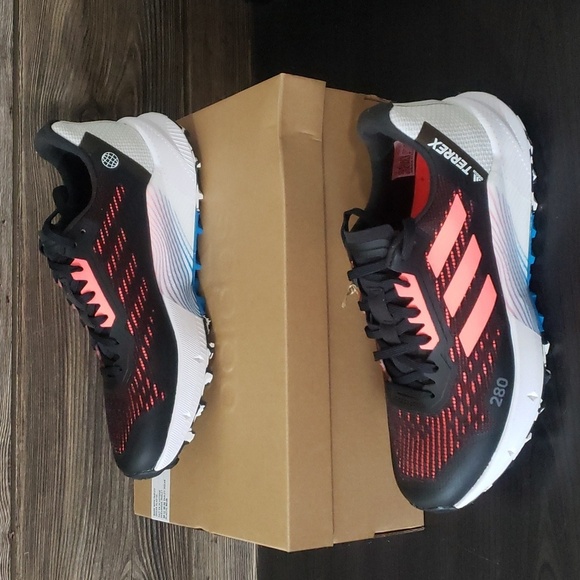 New Adidas Terrex Agravic Flow Sneakers Womens 10 Outdoor Trail Running Gorpcore - Picture 2 of 10